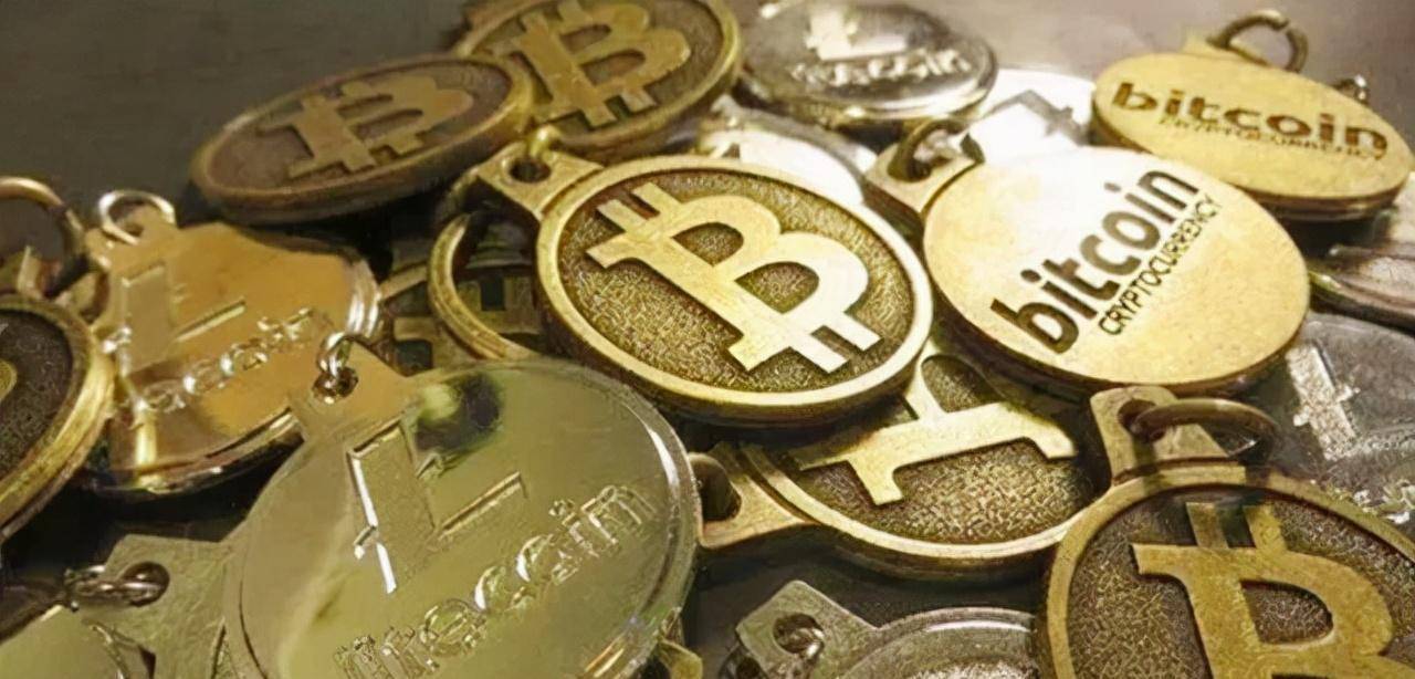 比特币首富李笑来<strong></p>
<p>比特币走势</strong>，用10万枚比特币套现135亿，称比特币是割韭菜