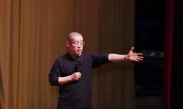 比特币首富李笑来<strong></p>
<p>比特币走势</strong>，用10万枚比特币套现135亿，称比特币是割韭菜