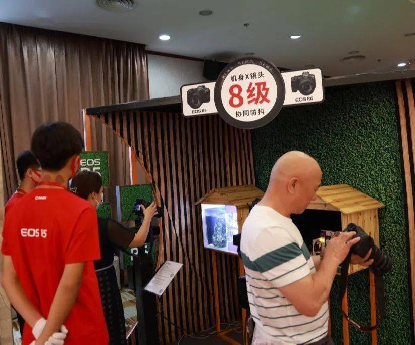 【快领邀请函】名师摄影体验讲座不要错过哦——8月20日EOS摄影大篷车登陆桂林<strong></p>
<p>eos价格</strong>！！