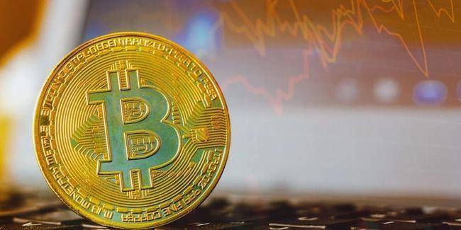 随着美元走强，风险逆转。比特币价格可能会受到影响