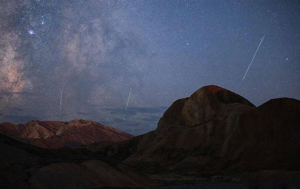 当流星光临地球的那一刻<strong></p>
<p>eos行情</strong>，用EOS记录下绝美星空