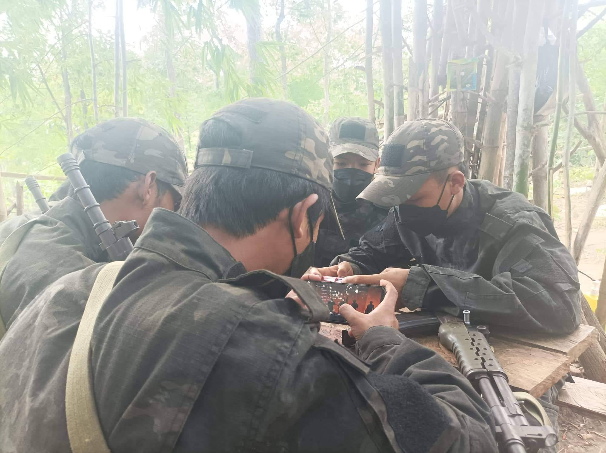 缅甸一支抵抗武装依靠手机游戏购买<strong></p>
<p>瑞波币交易平台</strong>了首支自动步枪