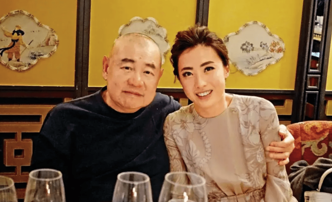 富豪收藏家刘銮雄谈艺术品升值空间，瓷器也许可以乘百倍上涨