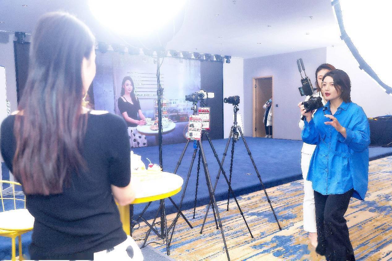 佳倍热爱 无惧挑战 EOS青年影像学院青岛站开讲