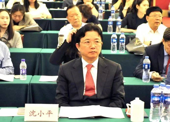 吴江富豪沈小平：上市公司持股价值20亿<strong></p>
<p>股票持股</strong>，妻子为股票投资高手