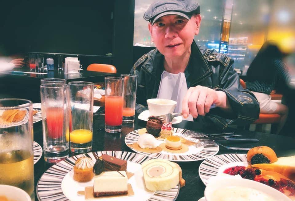 顾宝明逝世1周年惊爆争产风波<strong></p>
<p>股票帐户转户</strong>，长女怒告小7岁后母私吞千万遗产