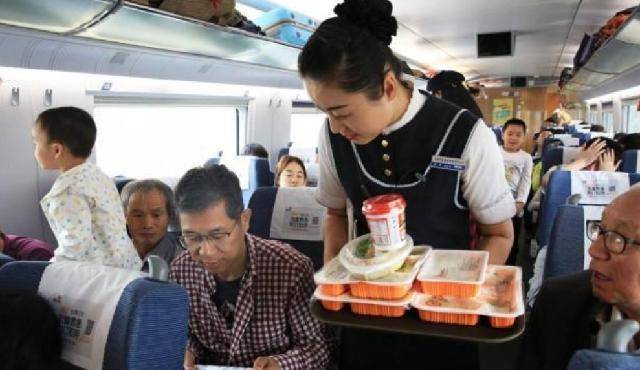 火车上乘客几千人<strong></p>
<p>跌停竞价为何卖不出股票</strong>,为何卖不掉几十份盒饭?内行道出其中“猫腻”