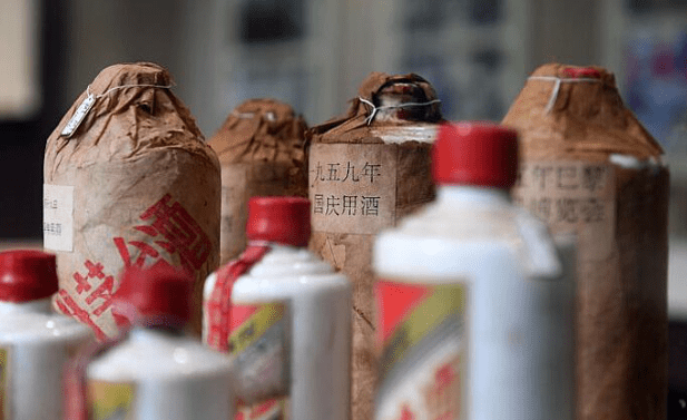 20年前<strong></p>
<p>跌停竞价为何卖不出股票</strong>,浙江一大爷存3箱茅台,现却变废水卖不出好价,这是为何