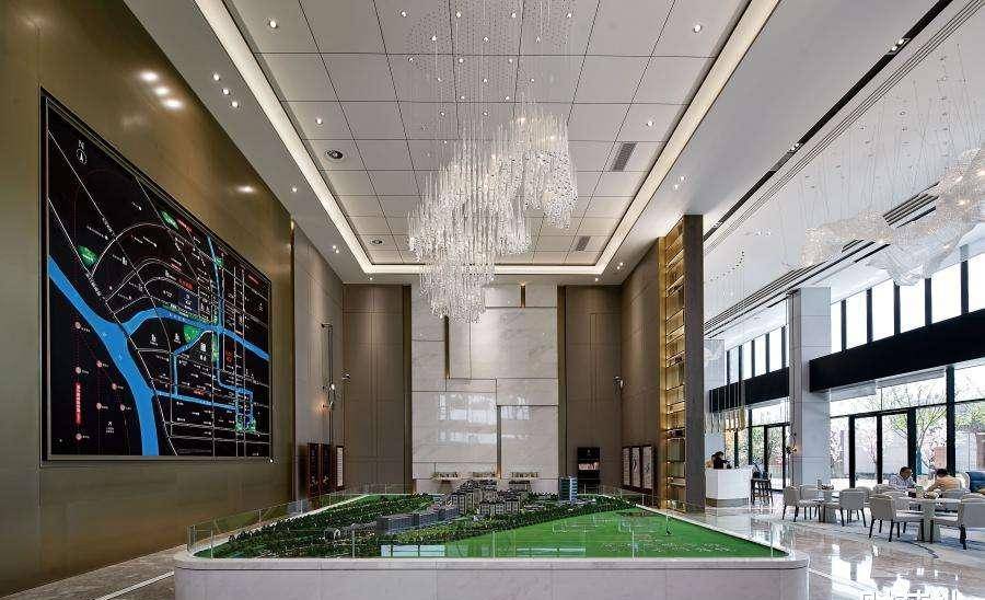 售楼处很多漂亮女生，一年卖不出几套房，为何却干得津津有味？