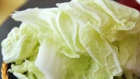 炒白菜<strong></p>
<p>股票不能这样炒</strong>,可不能直接下油锅,不然就“废了”,这样做才入味好吃