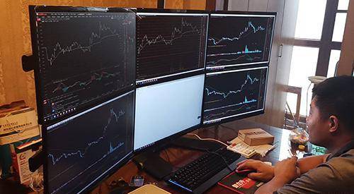 奇闻！主业“挨打”<strong></p>
<p>股票不能这样炒</strong>，利润仅百万，老板带头炒期货，4个月赚6亿