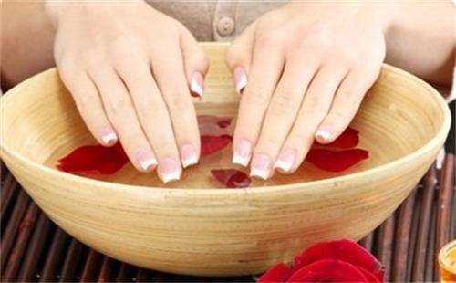 每日热点<strong></p>
<p>每日热点 股票</strong>！腱鞘炎过来人安利有效的祛除妙招！