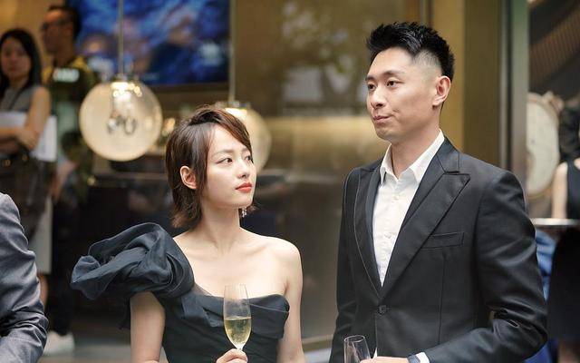 张嘉倪和买超离婚后<strong></p>
<p>股票涨停后如何买</strong>,买超的现状如何?为什么会发生婚变呢?