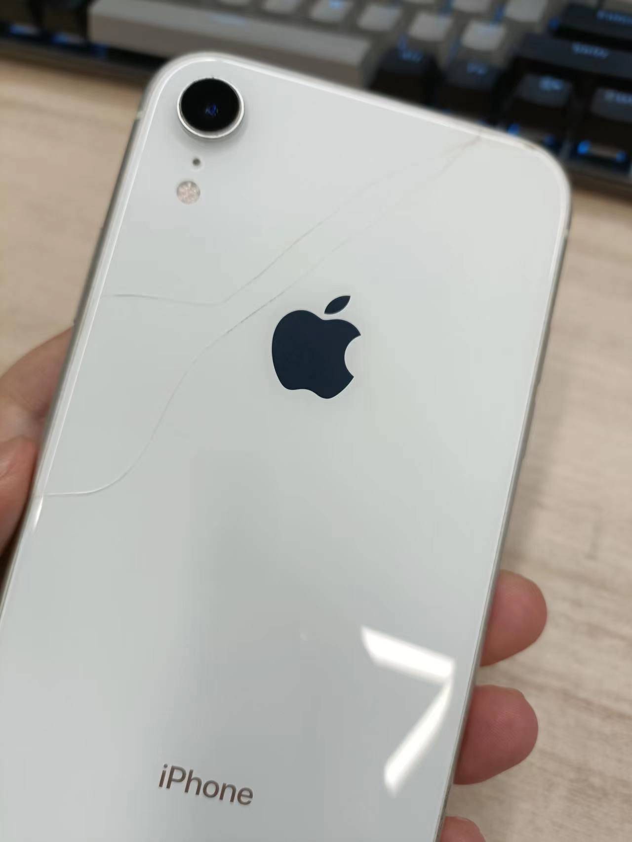 买新手机后如何保护<strong></p>
<p>股票涨停后如何买</strong>?这一招比带壳更有用