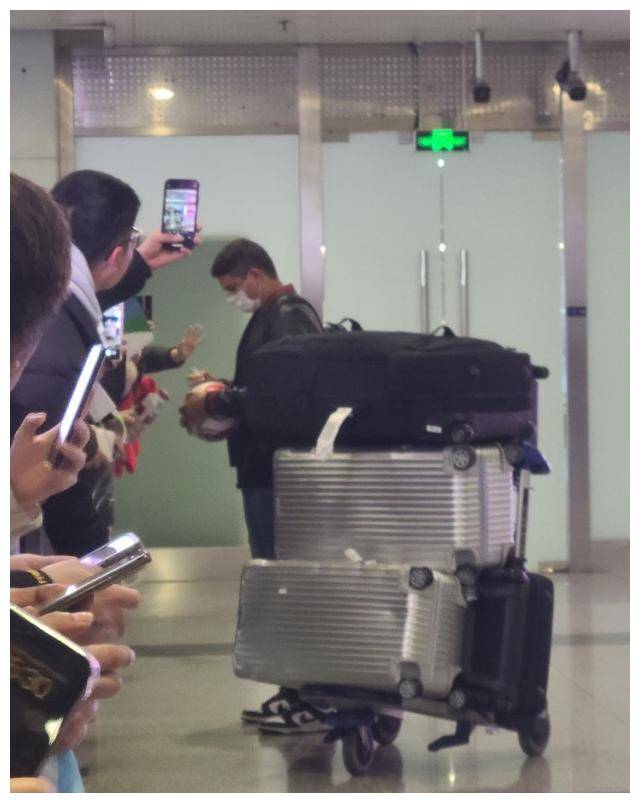 突发!陈戌源被抓第9天,两大归化退籍:投8亿人民币<strong></p>
<p>火币手续费</strong>,手续费250元