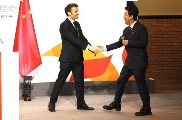 马克龙<strong></p>
<p>火币中国</strong>，一来中国就“火”了
