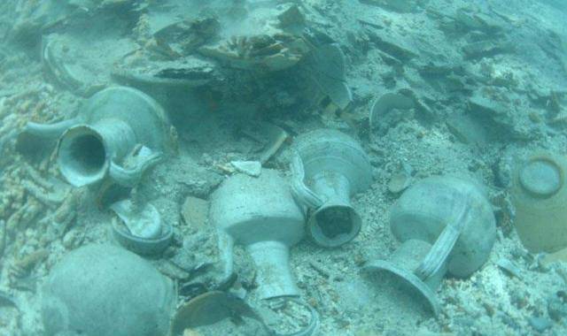 老外打捞出沉船6万件瓷器<strong></p>
<p>卖老外虚拟币</strong>,我国专家想2.8亿买下,老外:文物不卖