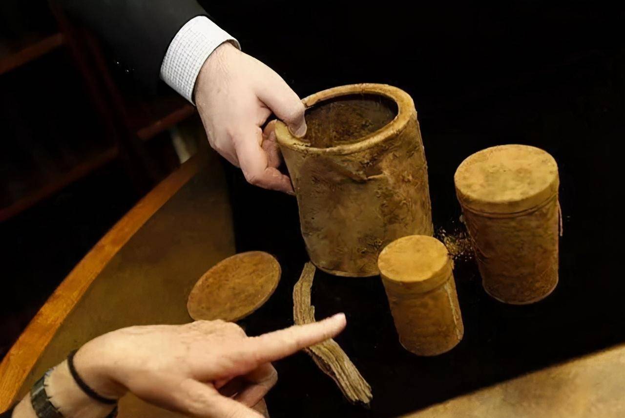 美国幸运的夫妇:挖到了美国史上极大的金币宝藏<strong></p>
<p>虚拟币挖金币</strong>,隐姓埋名至今