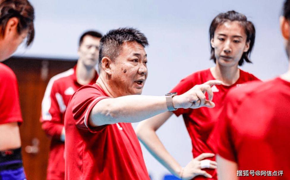 女排得分最高的3人出炉，吴梦洁被低估，郎平王宝泉比蔡斌更合适