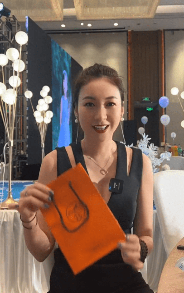 香港虚拟币案波及娱乐圈<strong></p>
<p>虚拟币字币</strong>,张智霖曾是代言人,TVB艺人自曝亏50万