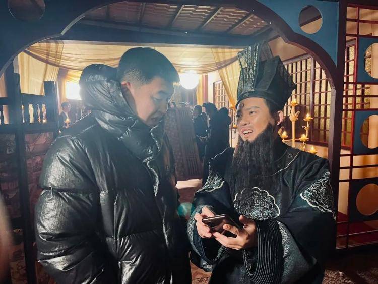 割据时代的短剧：平台主导利益分配