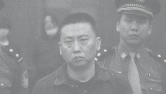 世纪初的灰色交易链<strong></p>
<p>初链虚拟币</strong>，孕育着罪恶，上亿企业存款，竟流入私人腰包