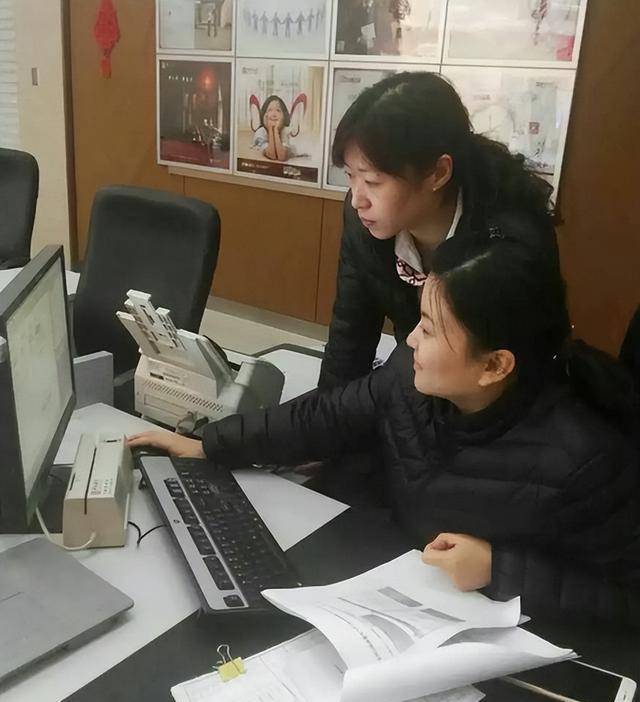 世纪初的灰色交易链<strong></p>
<p>初链虚拟币</strong>，孕育着罪恶，上亿企业存款，竟流入私人腰包