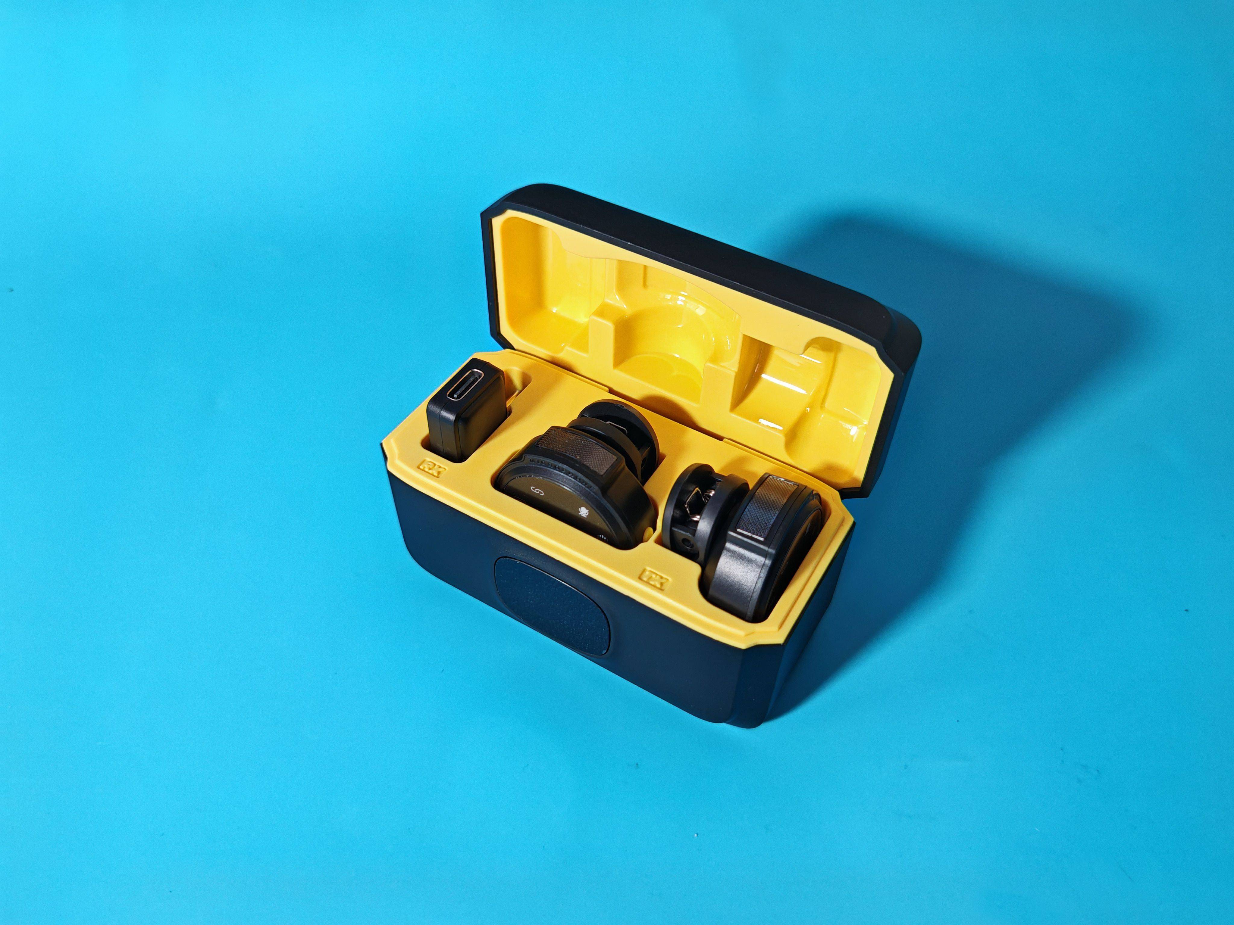 小巧玲珑<strong></p>
<p>领圣虚拟币</strong>，声音传递大能量，西圣领夹麦克风体验