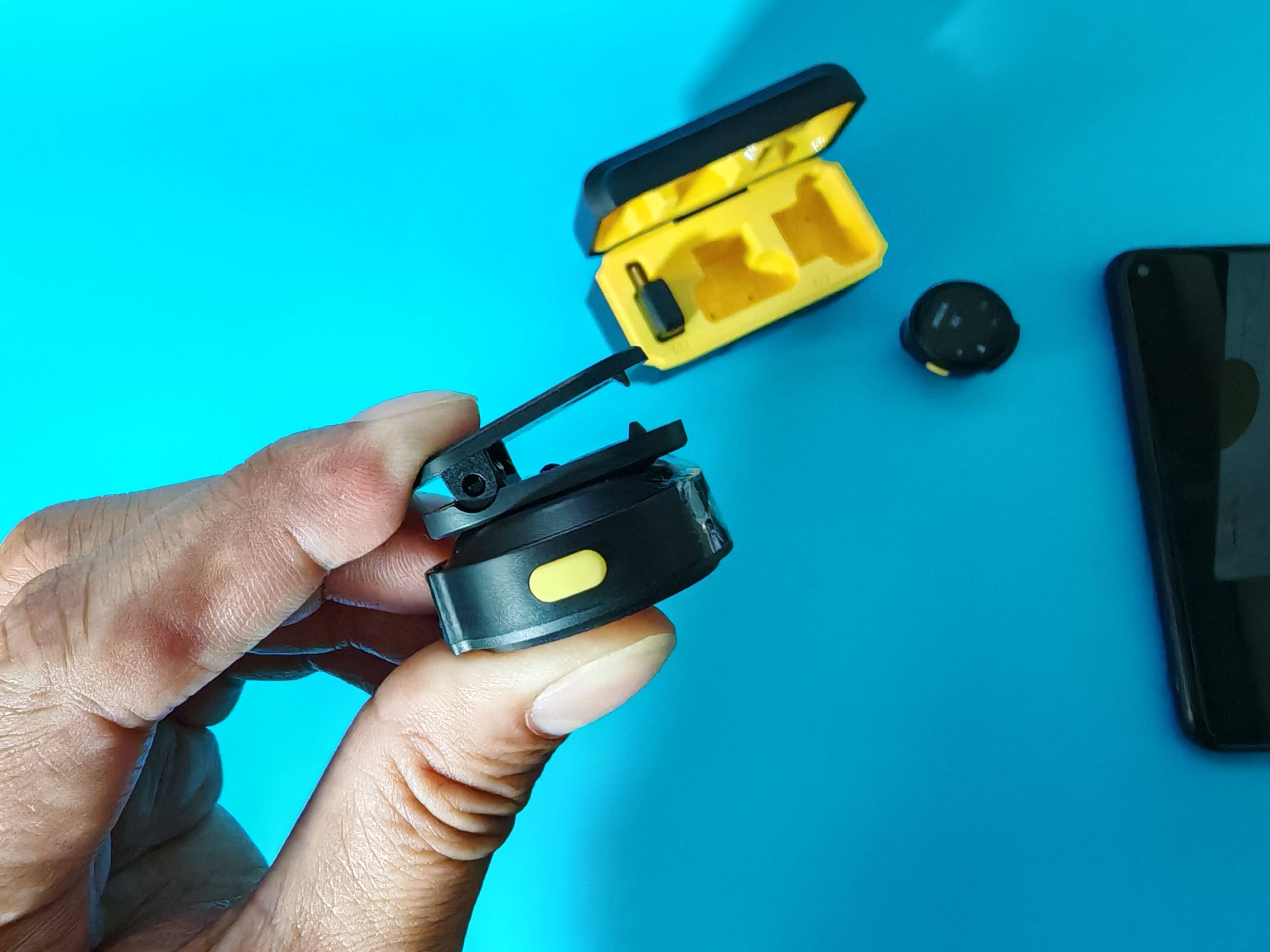 小巧玲珑<strong></p>
<p>领圣虚拟币</strong>，声音传递大能量，西圣领夹麦克风体验