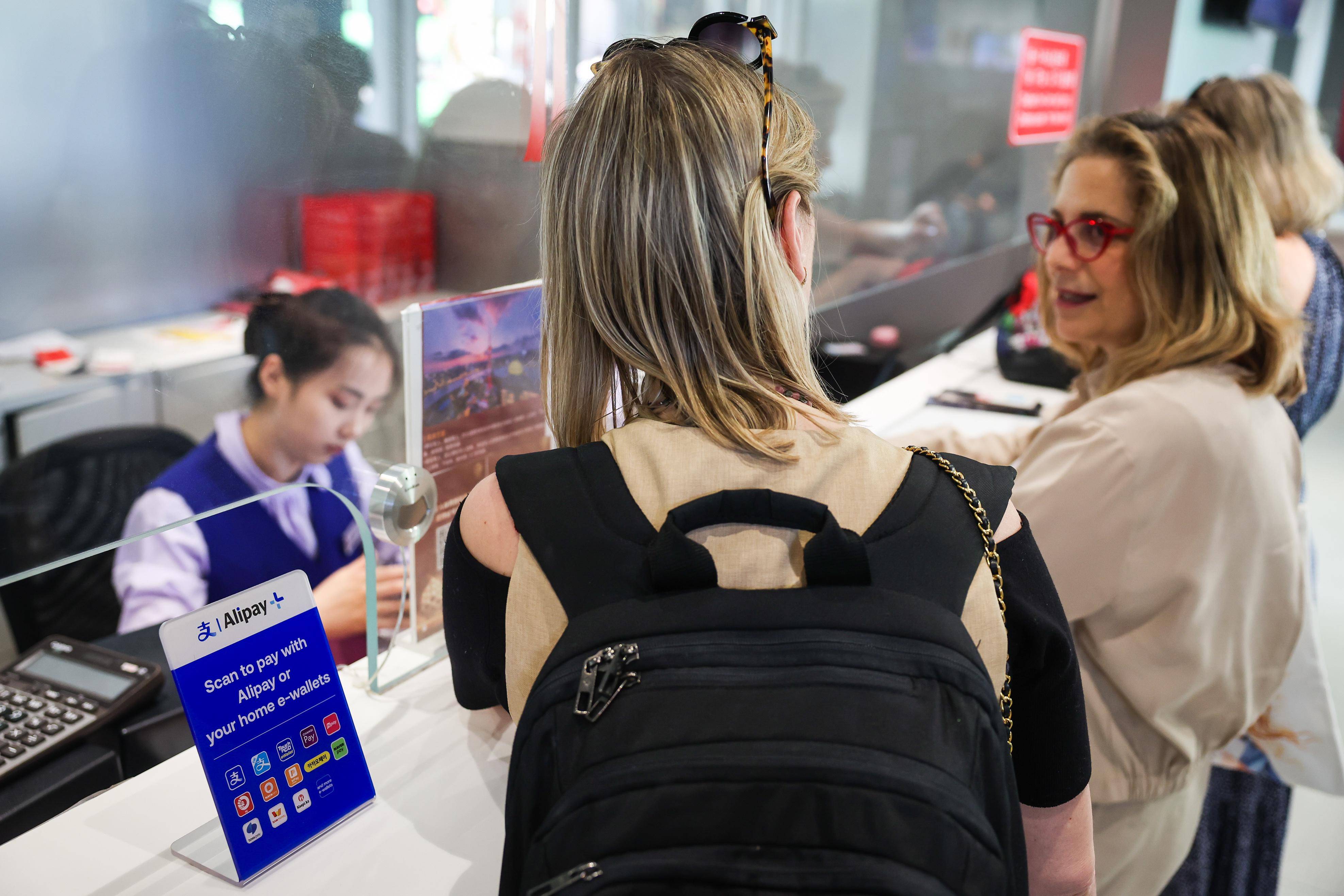 上海将建设全国首个入境消费友好型城市 “一码通行”国际都市