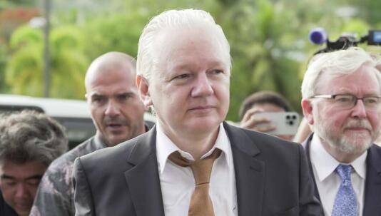 朱利安·阿桑奇传奇:从维基解密到比特币捐赠<strong></p>
<p>虚拟人名币</strong>,明星光环下的多重虚拟币博弈