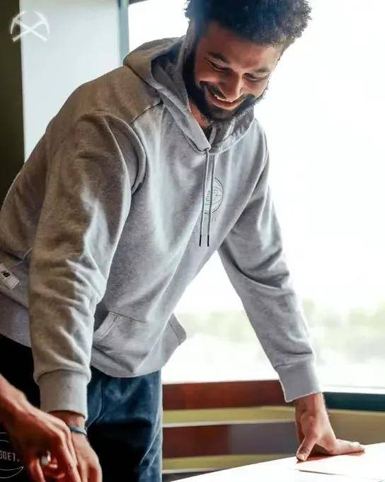 5年4亿大合同?掘金最快速度签约<strong></p>
<p>5亿虚拟币</strong>!这可是当代NBA第一超巨