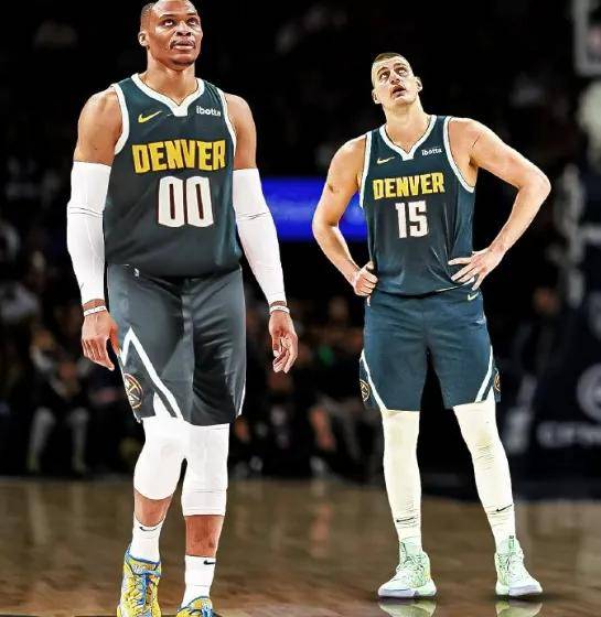 5年4亿大合同?掘金最快速度签约<strong></p>
<p>5亿虚拟币</strong>!这可是当代NBA第一超巨