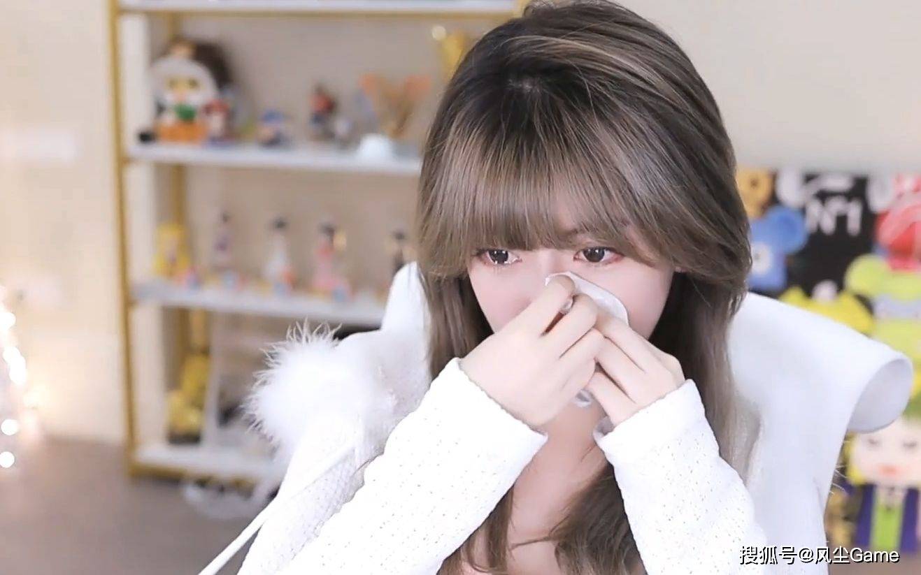 周淑怡女神形象崩塌!键盘用到包浆不清洗<strong></p>
<p>网咖</strong>,粉丝:网咖都比你干净