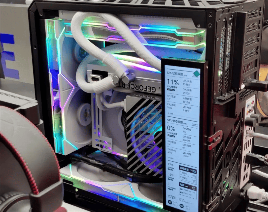 171台全是i9-14900K<strong></p>
<p>网咖</strong>！500Hz超刷显示器？网咖都进化成这样了！？