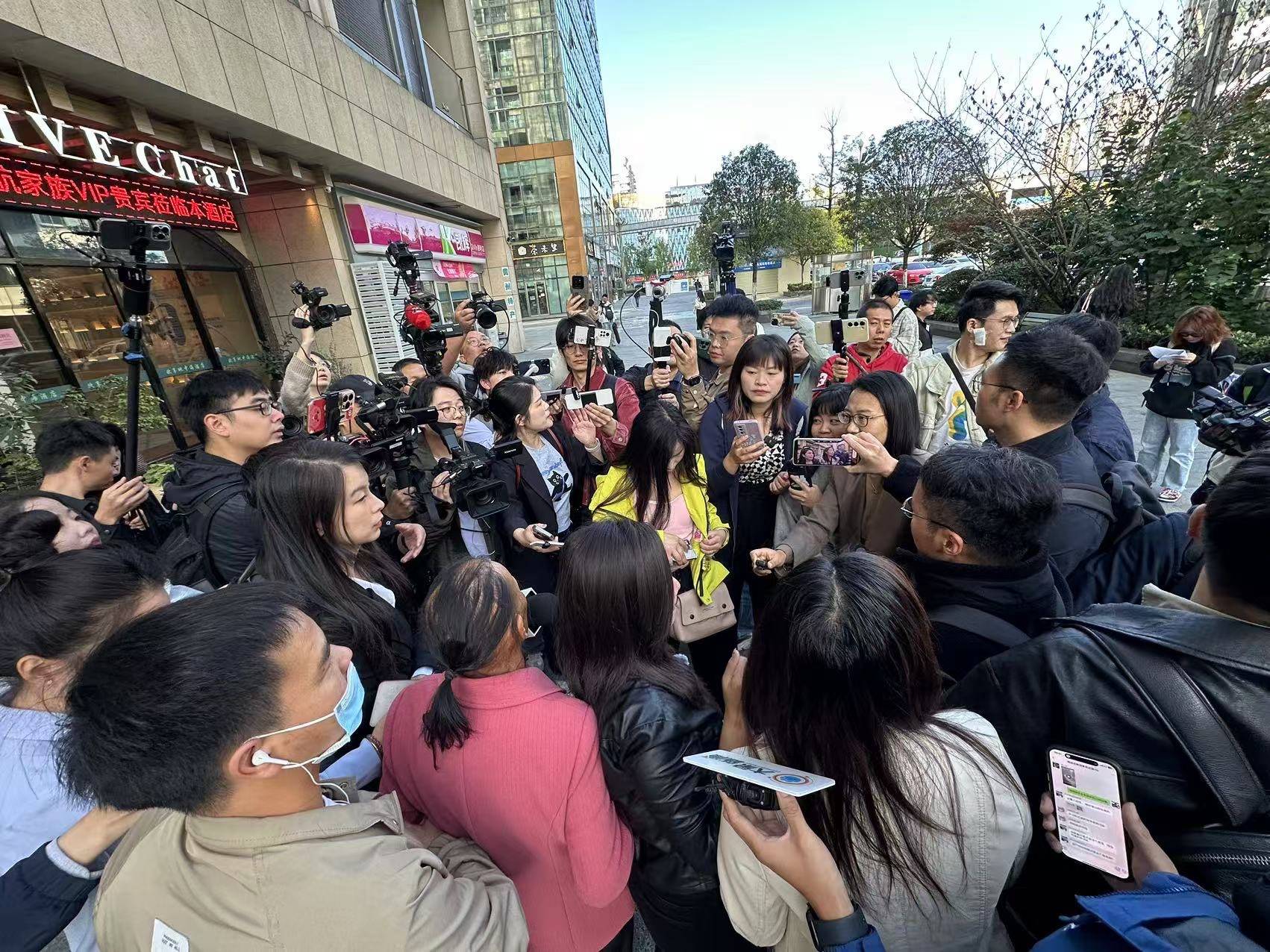 死刑!余华英拐卖儿童案重审宣判<strong></p>
<p>虚拟币黑钱</strong>,其当庭表示上诉