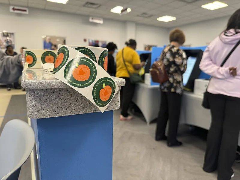 这个民调七大摇摆州全翻红<strong></p>
<p>虚拟币公钥</strong>，特朗普胜算多大？