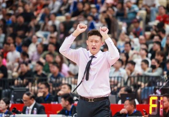 周鹏:可能自己不太合适当主教练 现实给了<strong></p>
<p>虚拟币GA</strong>我一巴掌