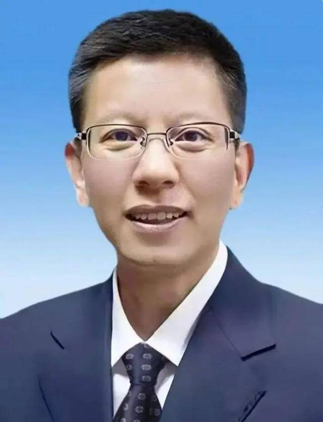 卸任市委书记3天后<strong></p>
<p>哥伦虚拟币</strong>，55岁的他任省政府党组成员！