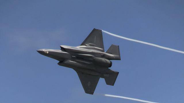 美军：飞行员慌乱中弃机弹射时<strong></p>
<p>虚拟币取钱</strong>，F-35战机并未失控