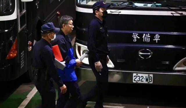 柯文哲遭延押2个月<strong></p>
<p>虚拟币取钱</strong>，在野阵营批赖清德“扫黑肃贪”实为整肃异己