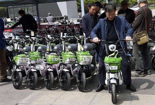 潮声丨新国标<strong></p>
<p>虚拟币取钱</strong>，管得住狂奔的“小电驴”吗？