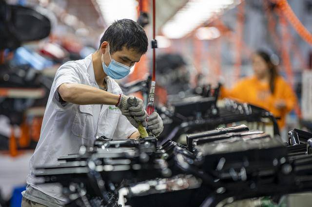 潮声丨新国标<strong></p>
<p>虚拟币取钱</strong>，管得住狂奔的“小电驴”吗？