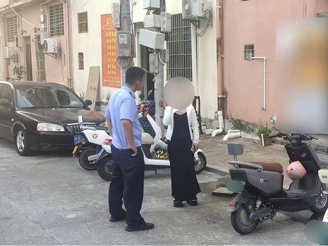 一女子肇事逃逸后仍去逛街<strong></p>
<p>虚拟币人民</strong>，被抓后竟称：是路人劝我走的