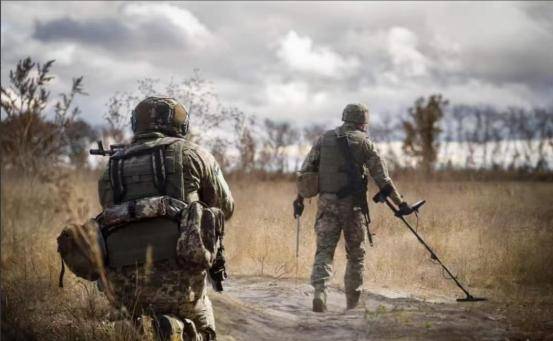 俄军发现大批外军和武器进乌<strong></p>
<p>虚拟币换汇</strong>,拜登允许承包商在乌修理美供武器