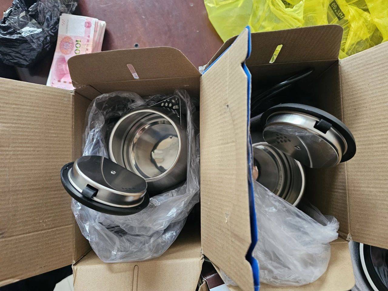 热水壶和“喜糖”里藏着大把现金<strong></p>
<p>虚拟币换汇</strong>,浙江多地已发生,警方提醒:司机请警惕