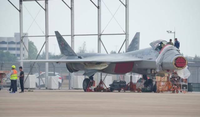 俄罗斯真实在！苏57拆下雷达罩<strong></p>
<p>澳波虚拟币</strong>，弹舱打开随便看，背后用意不一般