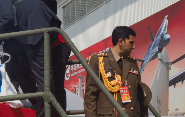 歼10CE才是最大赢家？航展首日被包围<strong></p>
<p>澳波虚拟币</strong>，伊朗空军司令登机满脸幸福