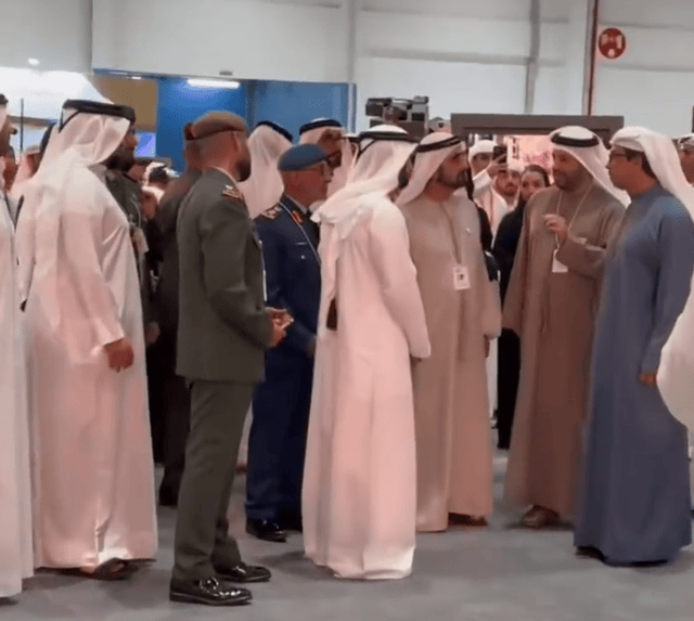 歼10CE才是最大赢家？航展首日被包围<strong></p>
<p>澳波虚拟币</strong>，伊朗空军司令登机满脸幸福