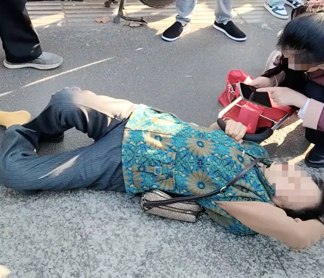 91.5万元打300头野猪<strong></p>
<p>澳波虚拟币</strong>，南京一企业中标后弃标，知情人：人手不够